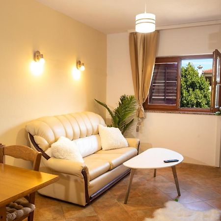 Apartment Midea Ровинь Экстерьер фото