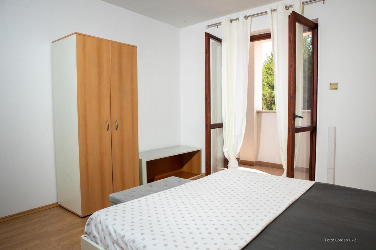 Apartment Midea Ровинь Экстерьер фото